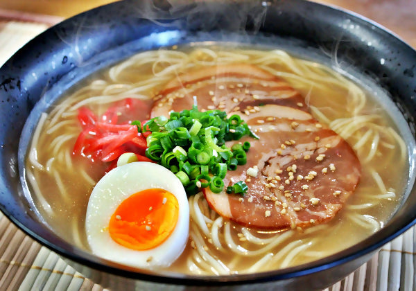 【特選!コク旨豚骨《本場とんこつスープ!醇醸とんこつ味&豚骨醤油の九州男児味》】 の詰め合わせ!(2種/6人前)