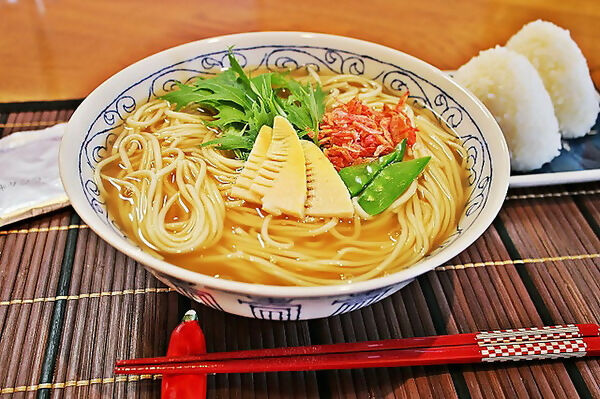 濃厚な魚介鰹だしの旨味!日本伝統の旨味スープ【だしの旨味が凝縮!特製だしラーメン(6人前)】セット