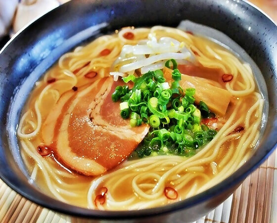 本場九州とんこつラーメン！一味唐辛子・大蒜入り【ピリ辛旨 ゆず風味！とんこつ先生味（6人前）】セット